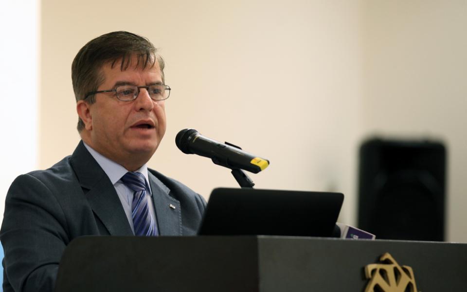 انتخاب وزير الصحة عواد نائباً للمدير الاقليمي للصحة العالمية في حوض المتوسط انتخاب وزير الصحة عواد نائباً للمدير الاقليمي للصحة العالمية في حوض المتوسط