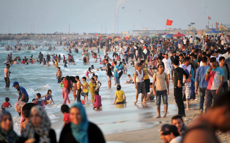 73% من مياه شاطئ غزة ملوثة - موقع رام الله الإخباري 73% من مياه شاطئ غزة ملوثة - موقع رام الله الإخباري