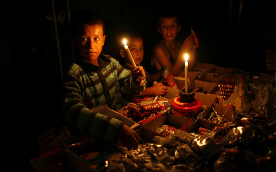تحسن ملحوظ في الكهرباء بقطاع غزة ابتداءً من يوم غدٍ الخميس 
