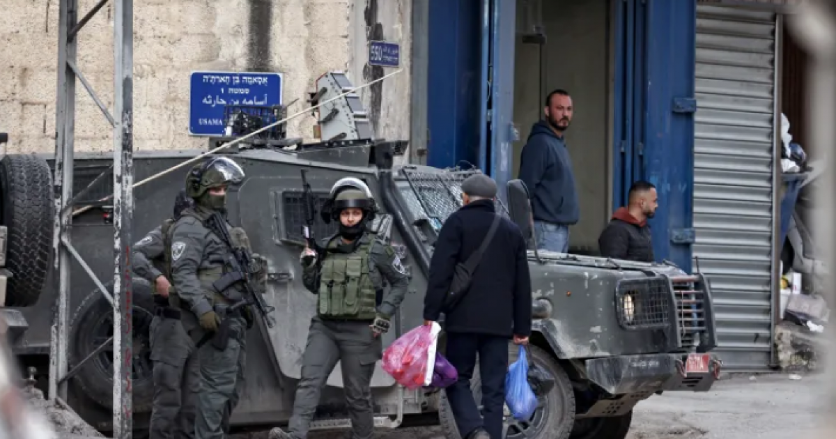 تهديدات بالتهجير تطال مخيم قلنديا… دعوات للأهالي بـ“تجهيز الشناتي”