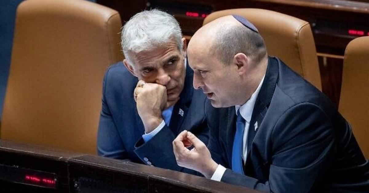 "بينيت" و"لبيد" يعتزمان خوض الانتخابات المقبلة بقائمة واحدة