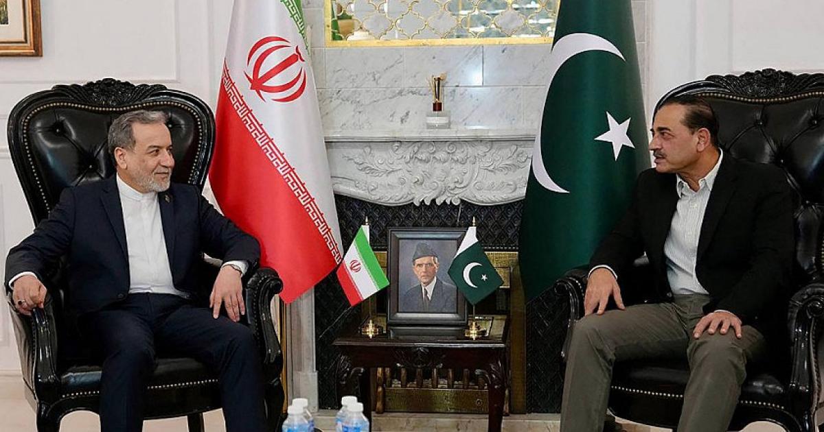 طهران ترفض اللقاء المباشر: عراقجي يسلّم باكستان المطالب والتحفظات الإيرانية