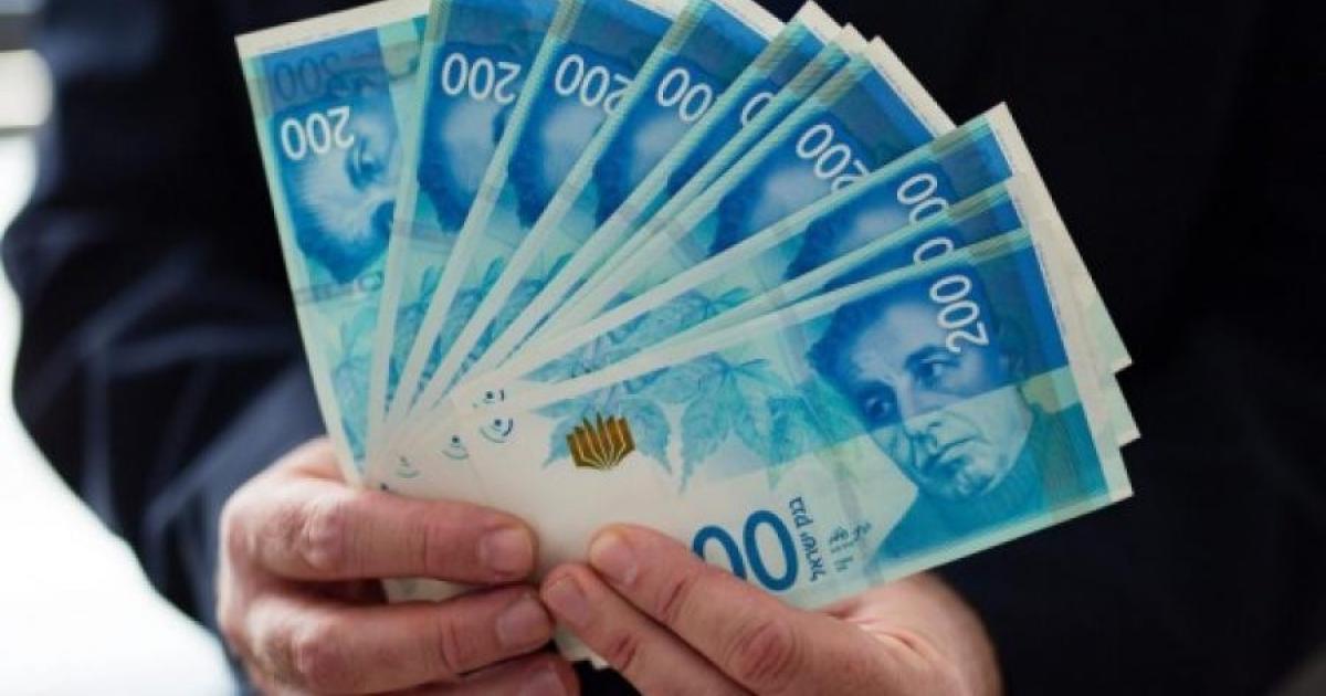 كم تبلغ رواتب رؤساء البلديات والمجالس القروية والأعضاء في فلسطين؟