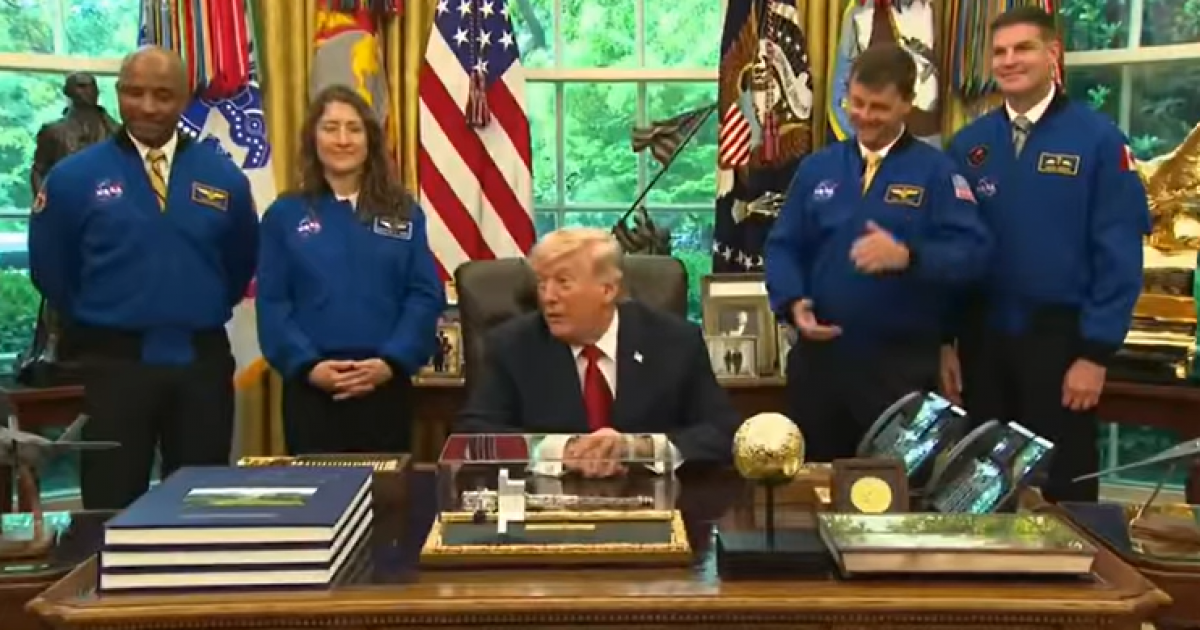 ترمب: حالتي البدنية تؤهلني للوصول إلى الفضاء