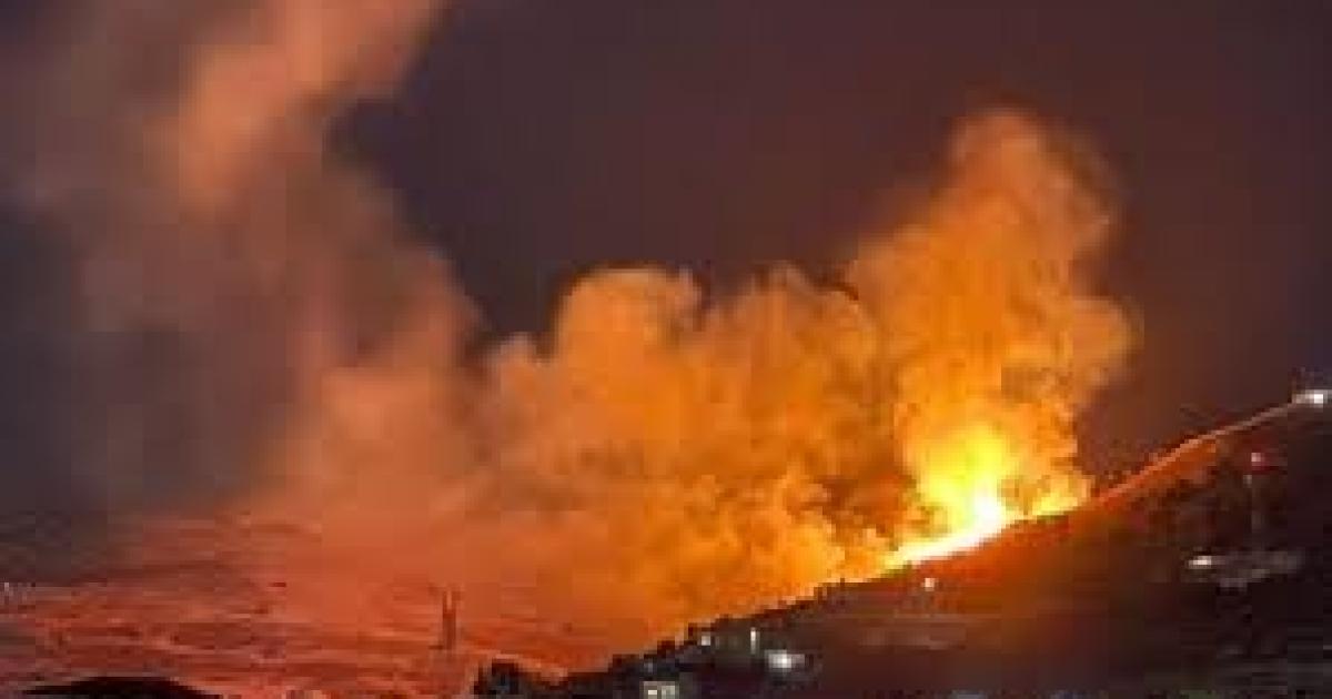 قوات الاحتلال تُحرق منازل على أطراف مخيم جنين