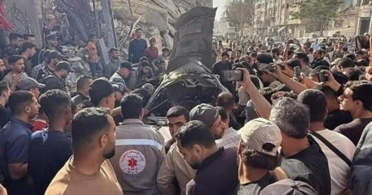 شهيد وإصابات بقصف إسرائيلي استهدف سيارة وسط مدينة غزة