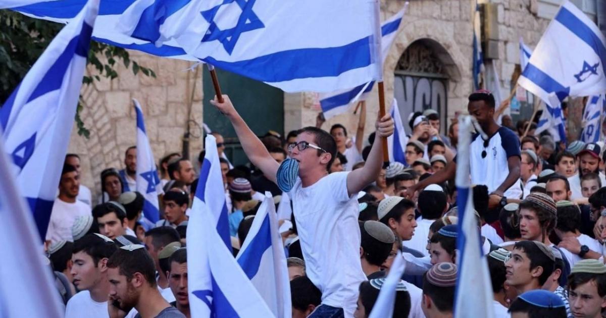 توقعات بمشاركة 50 ألف مستوطن.. الاحتلال يستعد لـ”مسيرة الأعلام” في القدس غداً