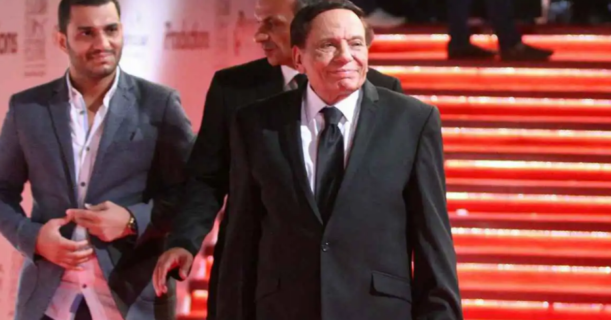 "حفاظاً على صورته".. عائلة عادل إمام ترفض ظهوره إعلامياً