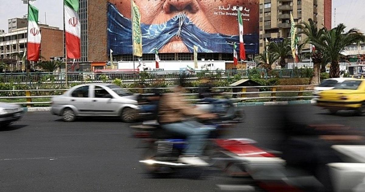 تقارير في إيران: الولايات المتحدة مستعدة لتجميد العقوبات خلال المفاوضات