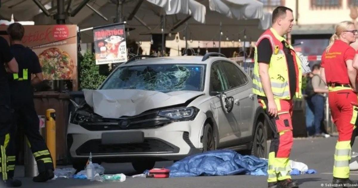 قتيلان وعدة إصابات بعد اقتحام سيارة حشدا في مدينة لايبزيغ الألمانية