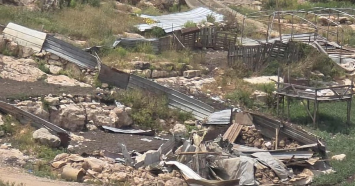 الاحتلال يهدم تجمع "عزبة العيون" في وادي قانا غرب سلفيت