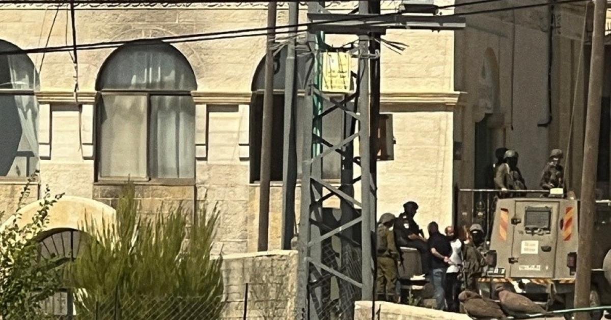 الاحتلال يعتقل مواطنا خلال اقتحام جلجليا ومستوطنون يقتحمون أبو فلاح
