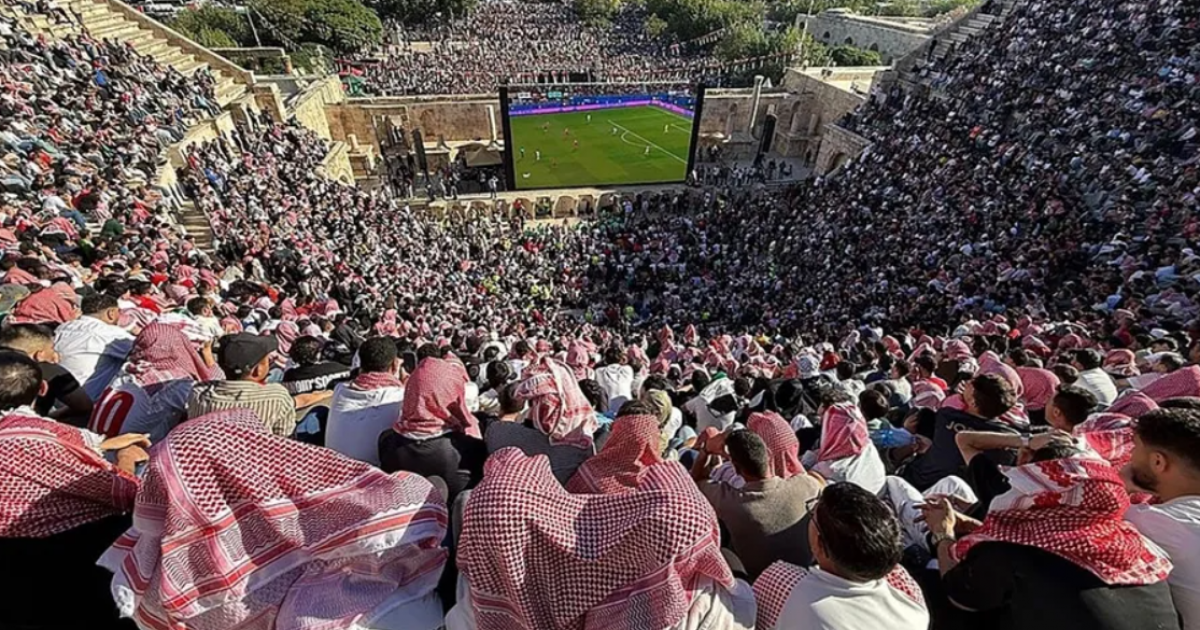 وفاة وإصابات بتدافع في "المدرج الروماني" خلال مباراة الأردن والجزائر