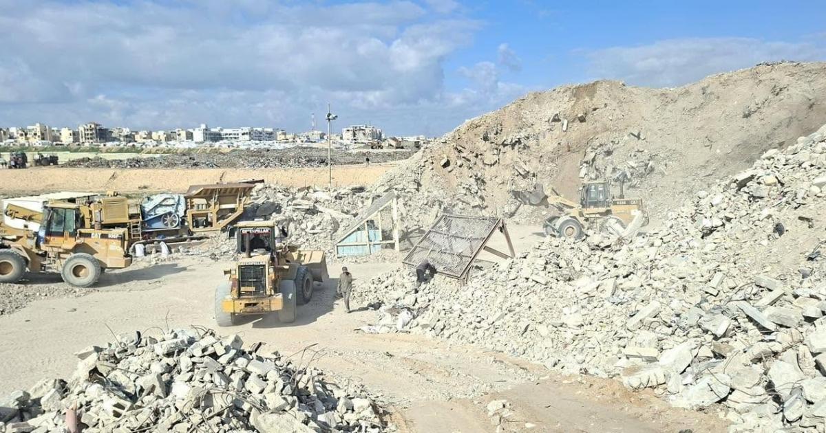 الأشغال: خطة حكومية لإدارة الركام في غزة وإعادة استخدامه