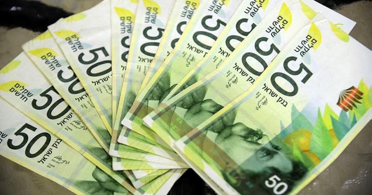 الحكومة: العمل جارٍ لتأمين دفعة على حساب الراتب الأسبوع المقبل