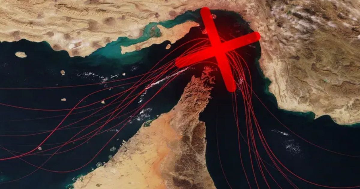 ايران تغلق مضيق هرمز.. وتهدد بالمزيد