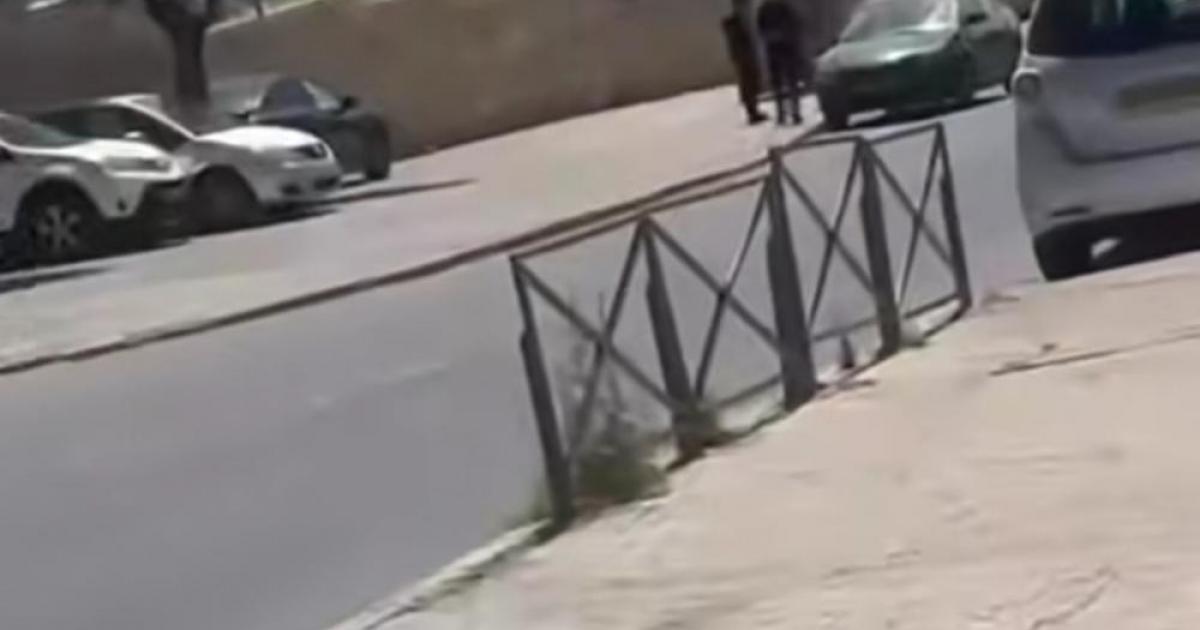 الاحتلال ينصب حاجزًا في راس العامود بسلوان ويُحرر مخالفات للمركبات