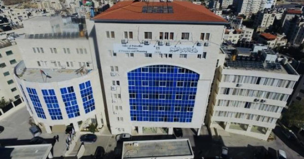 المالية: 1400 موظف سجلوا في تطبيق "يبوس" خلال المرحلة التجريبية