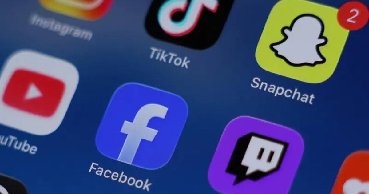 ماليزيا تحظر على من دون 16 عامًا إنشاء حسابات على مواقع التواصل