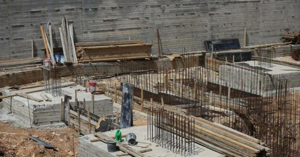 الاحتلال يُخطر بوقف البناء في 3 منازل شمالي بيت لحم