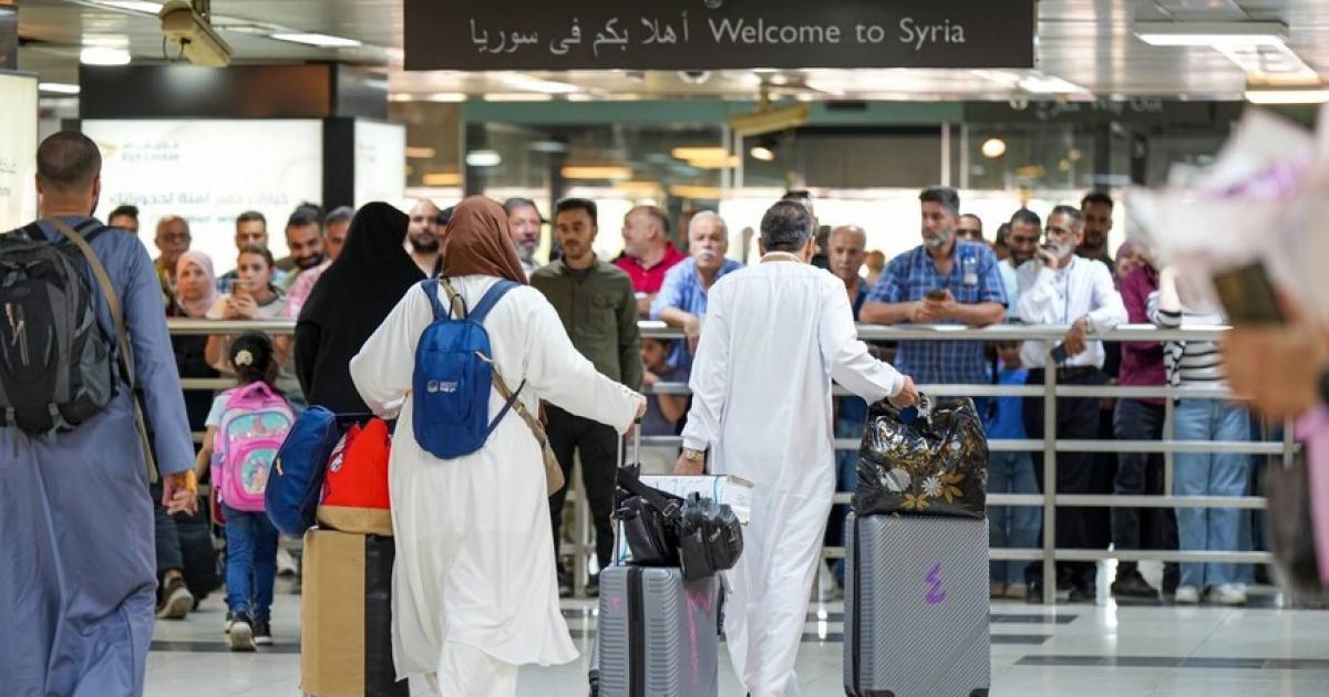 سوريا تعيد فتح الممرات الجوية الجنوبية واستئناف العمليات بمطار دمشق