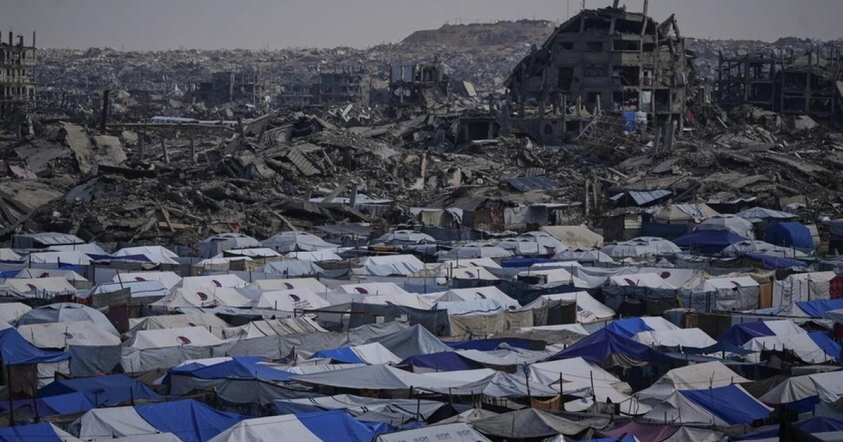 إعلام عبري: "إسرائيل" أبلغت مصر رسميا عن بدء المرحلة الثانية في قطاع غزة خلال أيام