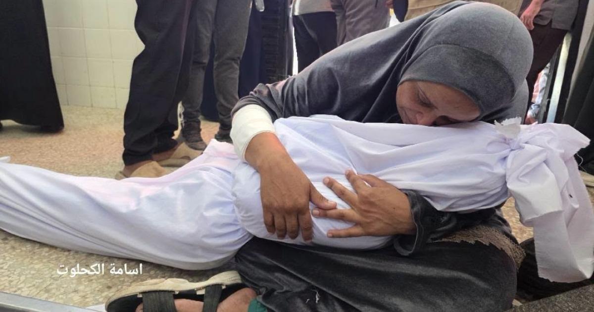استشهاد مواطنين أحدهما طفلة برصاص الاحتلال وسط قطاع غزة