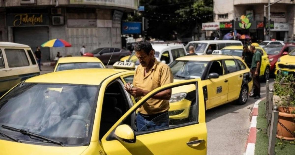 بعد تحذيرات المصارف وتحقيقات الوقود… كيف تُدار الرسالة الاقتصادية في زمن الأزمة؟