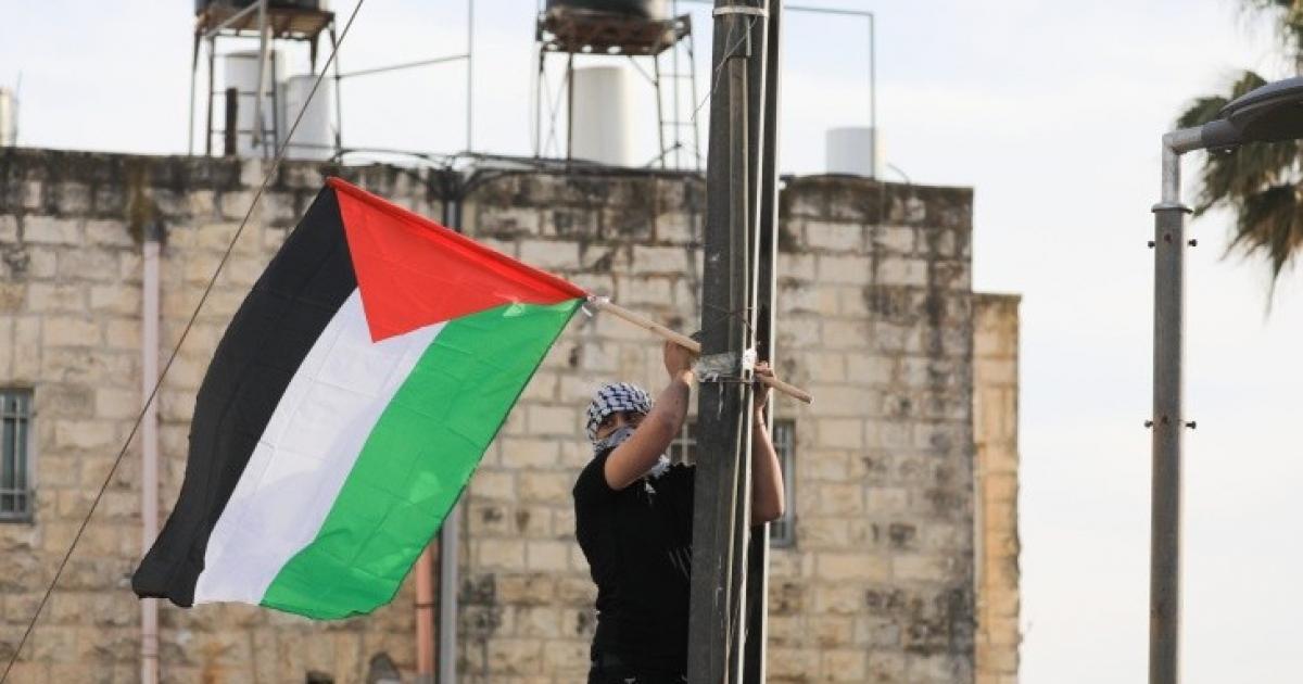 جدل في "إسرائيل" بعد ظهور العلم الفلسطيني على واجهة شركة مياه عامة