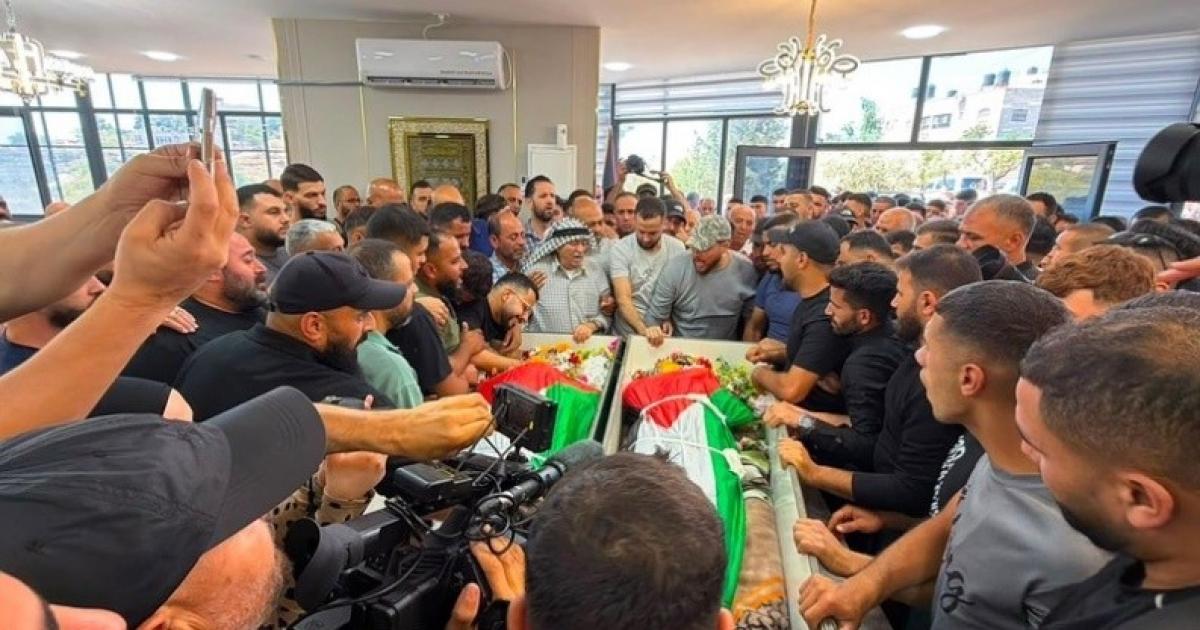 تشييع جثماني شهيدي دير جرير