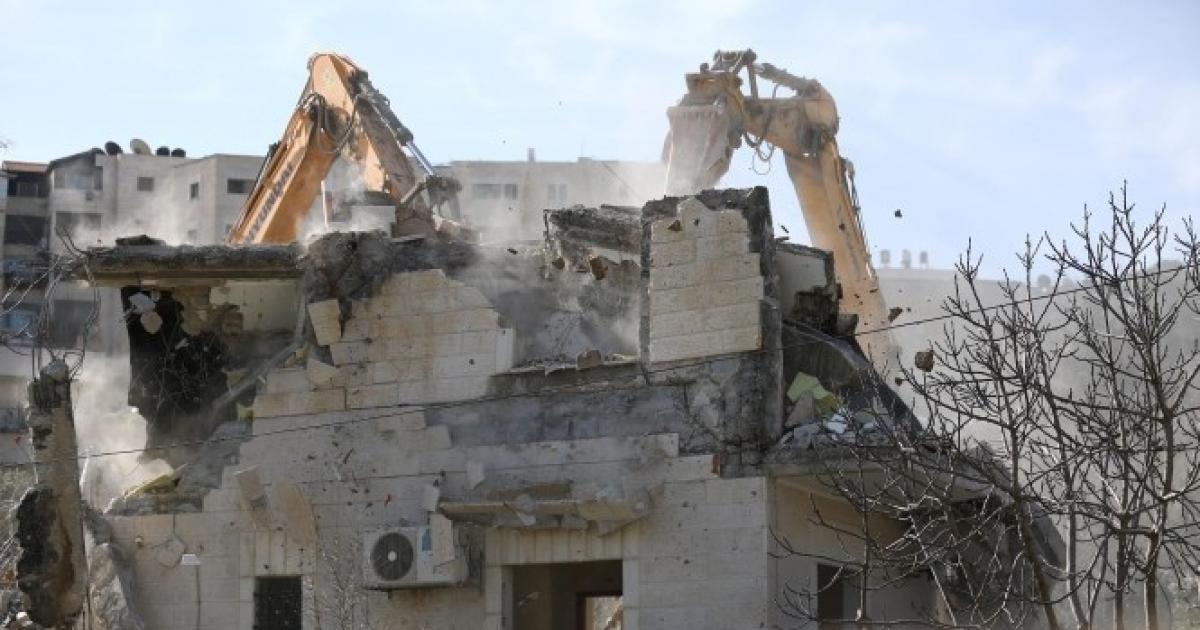 الاحتلال يهدم منزلا في سعير شرق الخليل
