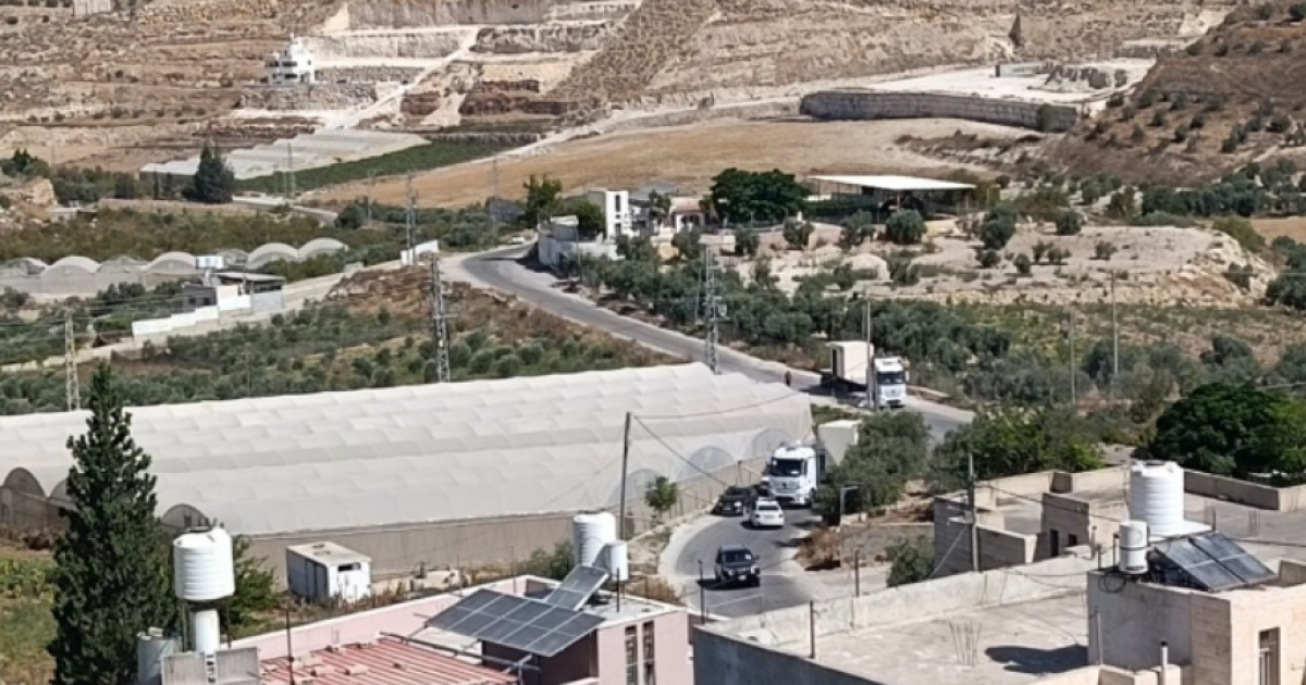 بيوت استيطانية جديدة في تل طاروسة.. والاحتلال يخطر بهدم 10 منازل ومنشآت فلسطينية