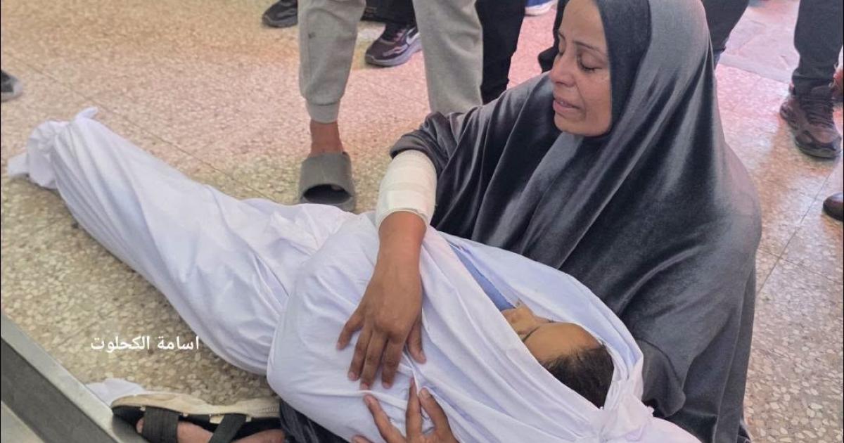 تالا أبو مطر: وحيدة أمها ارتقت بين يديها وهي تحفظ القرآن