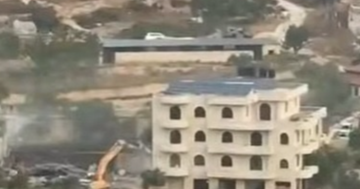الاحتلال يهدم بنايتين سكنيتين في بيرزيت شمال رام الله