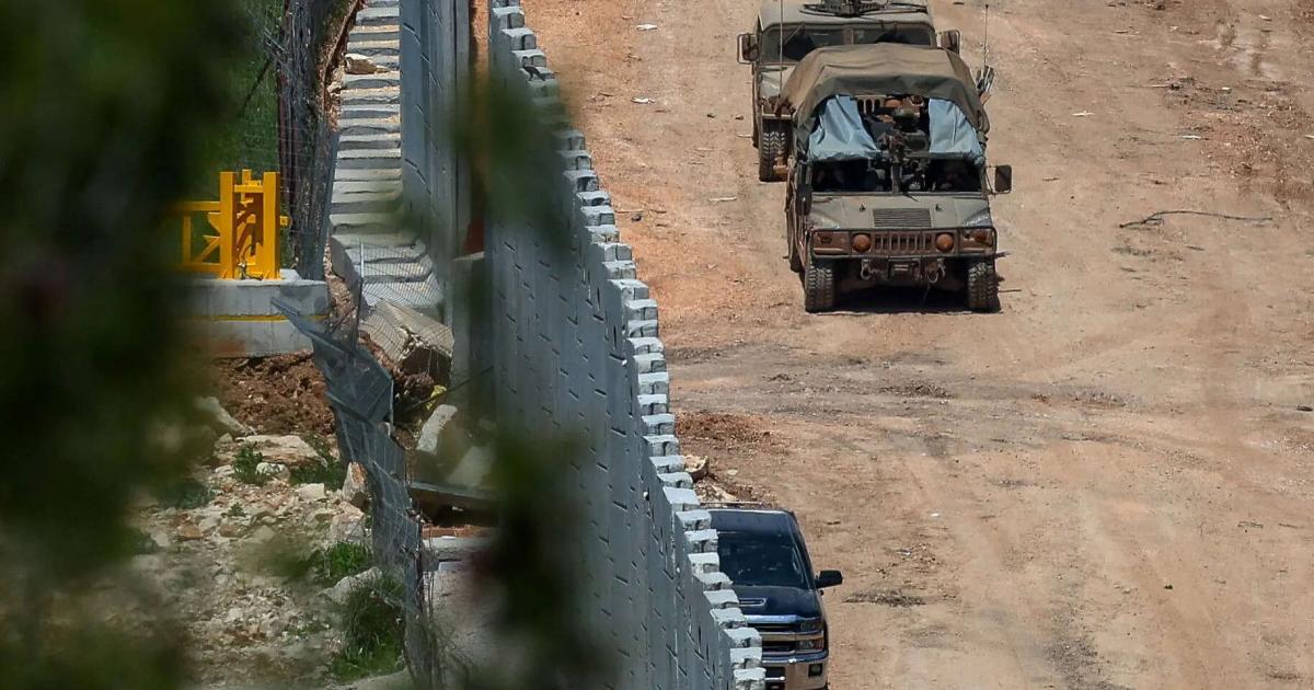 إعلام إسرائيلي: الاحتلال يوقف هجماته في غزة ويتمركز داخل «الخط الأصفر» الأصلي