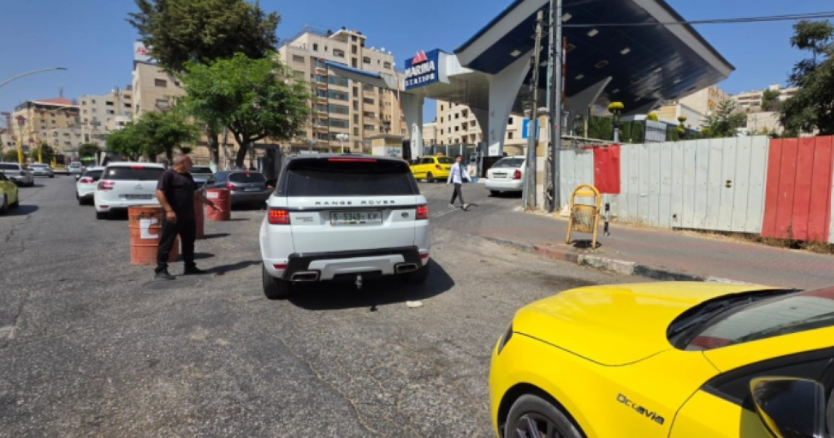 انفراجة في أزمة الوقود مع شحن فائض الشيكل مبكرًا وتحسّن التوريد