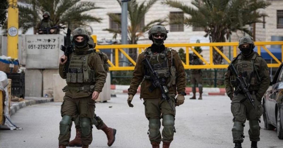 الاحتلال يشن حملة اقتحامات واعتقالات في الضفة والقدس