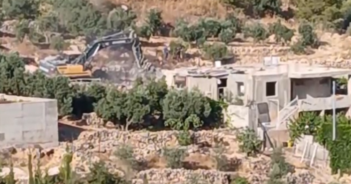 الاحتلال يشرع بهدم منزلين مـأهولين في نحالين غرب بيت لحم