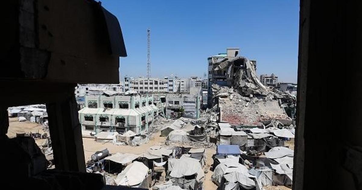 يمتد 210 أيام.. صحيفة تكشف تفاصيل جديدة من ملامح اتفاق غزة