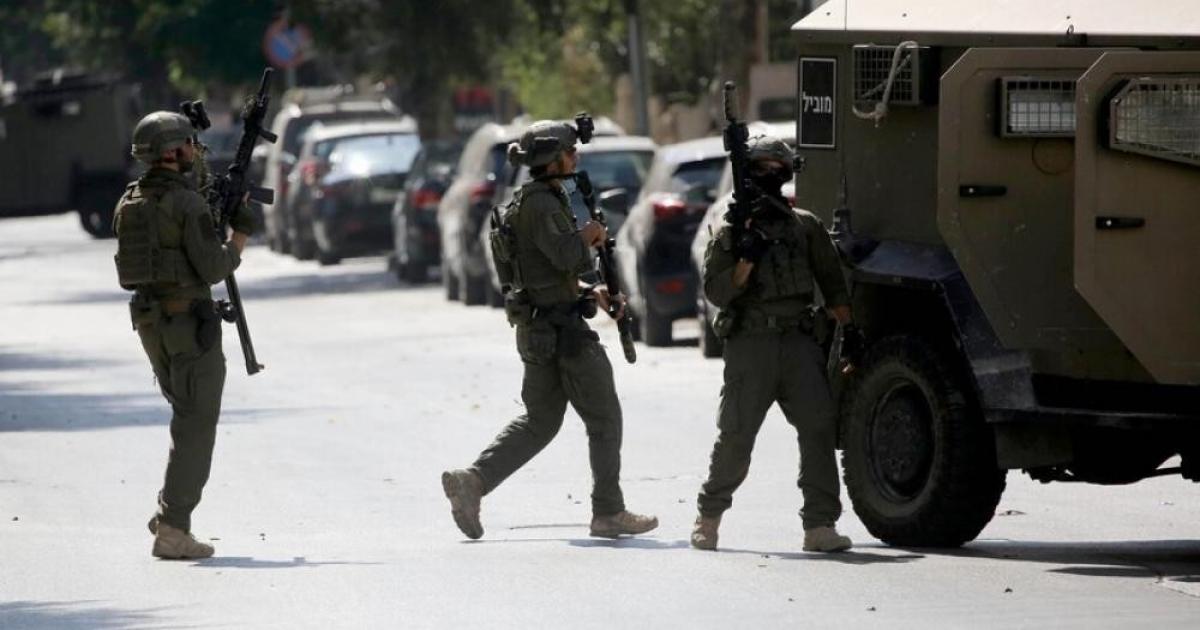 الاحتلال يشن حملة اقتحامات واعتقالات واسعة بالضفة والقدس