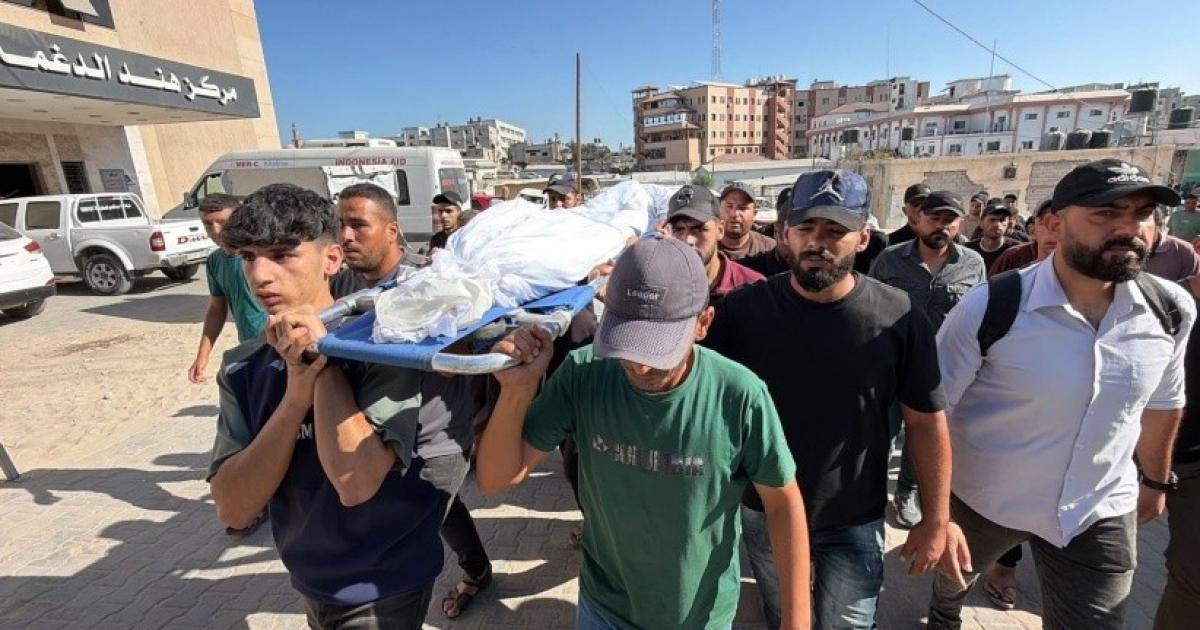 شهيد بخان يونس واصابات بالشاطئ في خروقات اسرائيلية