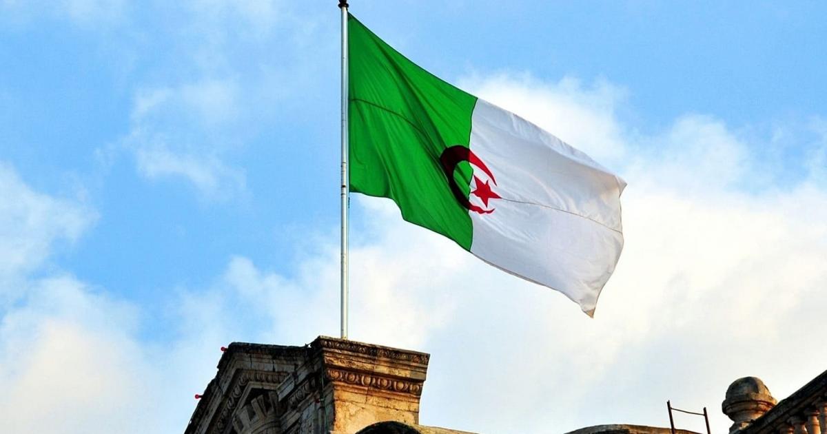 الجزائر تقرر قطع العلاقات الدبلوماسية مع الإمارات