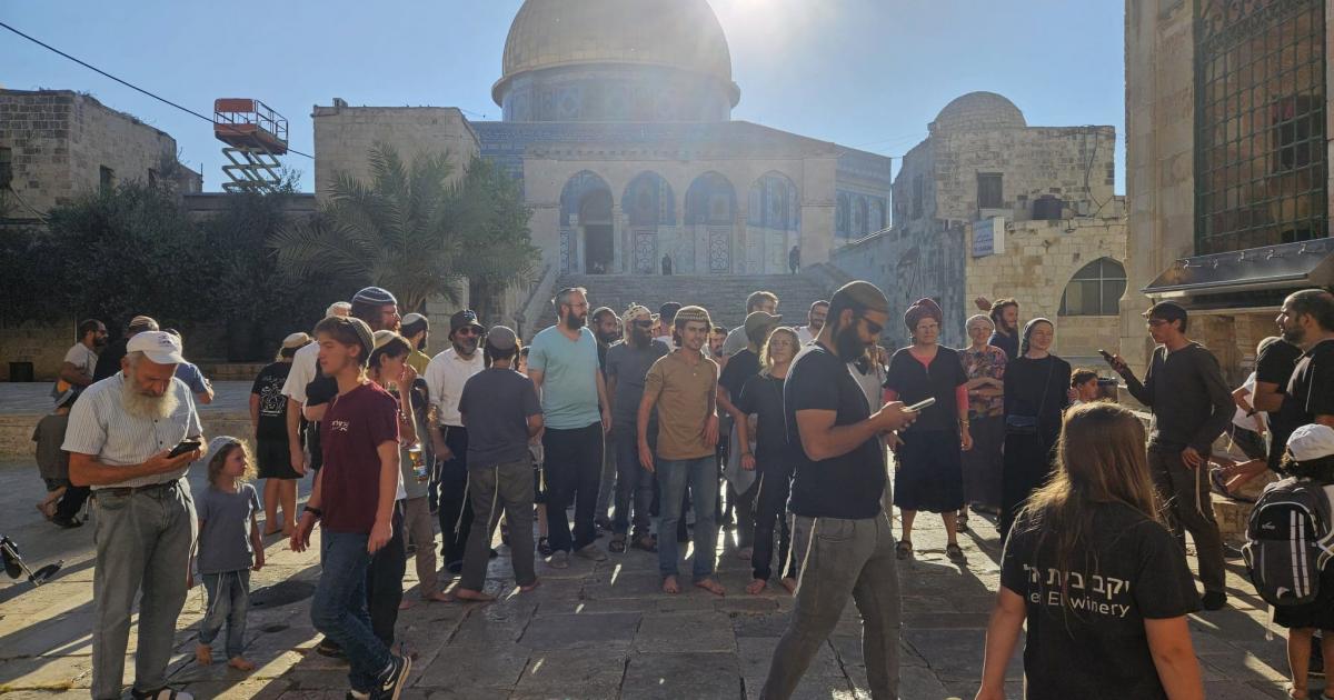 محافظة القدس تحذر من استغلال موسم الأعياد العبرية لفرض وقائع جديدة في المسجد الأقصى