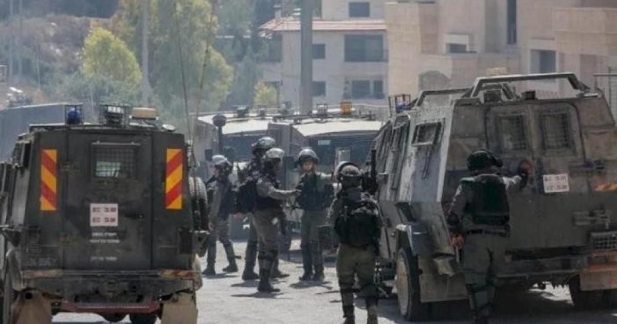 اعتقال مواطنين.. الاحتلال يشن حملة اقتحامات ومداهمات بالضفة