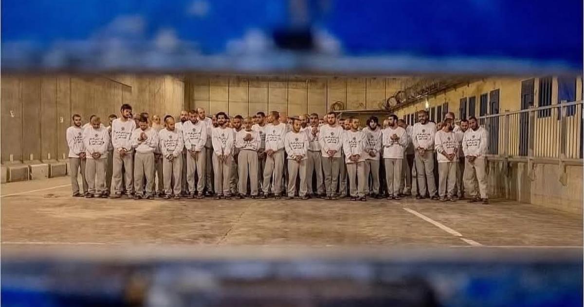 الصليب الأحمر يجتمع مع مسؤولين إسرائيليين لبحث زيارات أسرى غزة