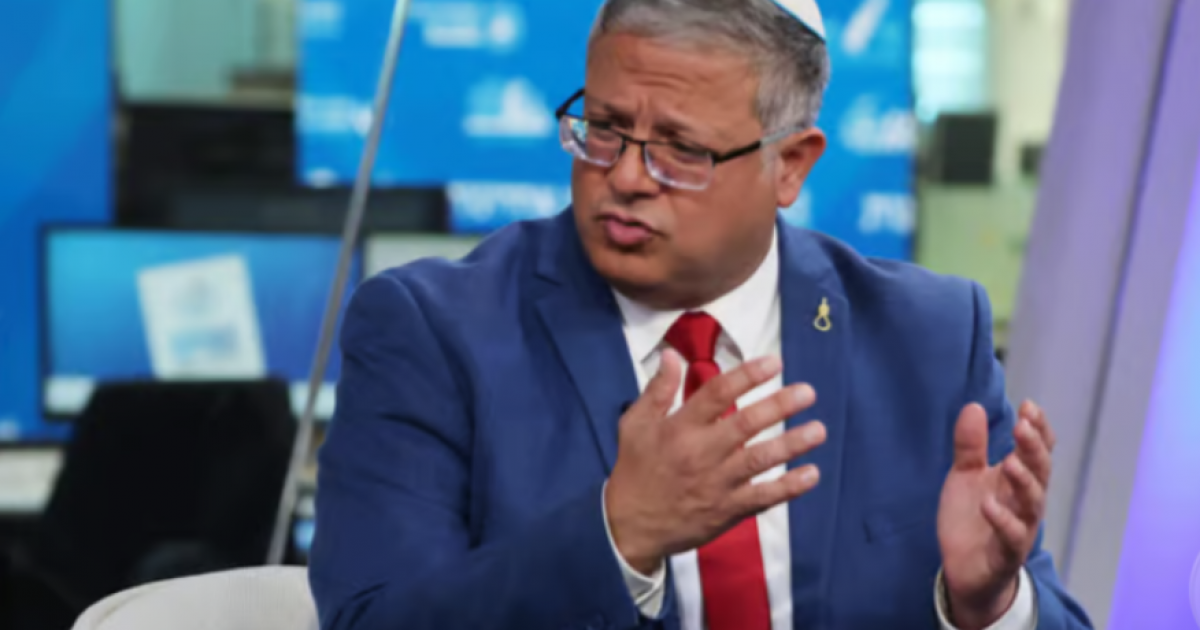 بن غفير عقب عملية الخليل: الحرب المقبلة ستنطلق من الضفة الغربية ويجب تفكيك السلطة الفلسطينية ونزع سلاحها
