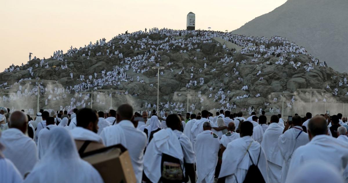 الأوقاف تجري قرعة الحج للمحافظات الشمالية وتؤكد العمل لتمكين حجاج غزة من أداء الفريضة