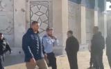 اعتقال موظفين في اوقاف القدس