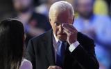 15207132_081924-wls-ap-biden-wipes-eyes-img.jpg