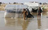 240125160024-01-gaza-tent-flood-012424.jpg